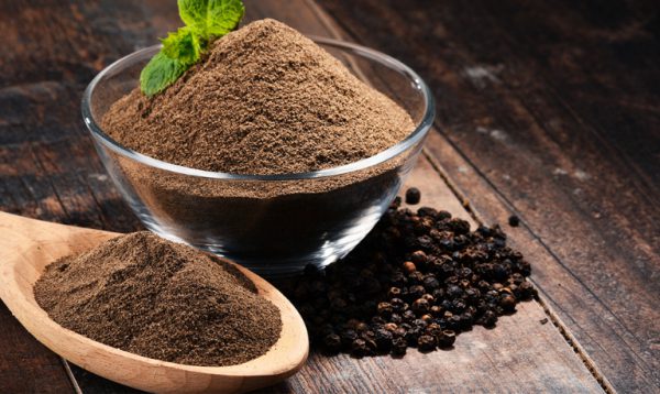 Black pepper powder Method of preparation properties and side effects of consumption